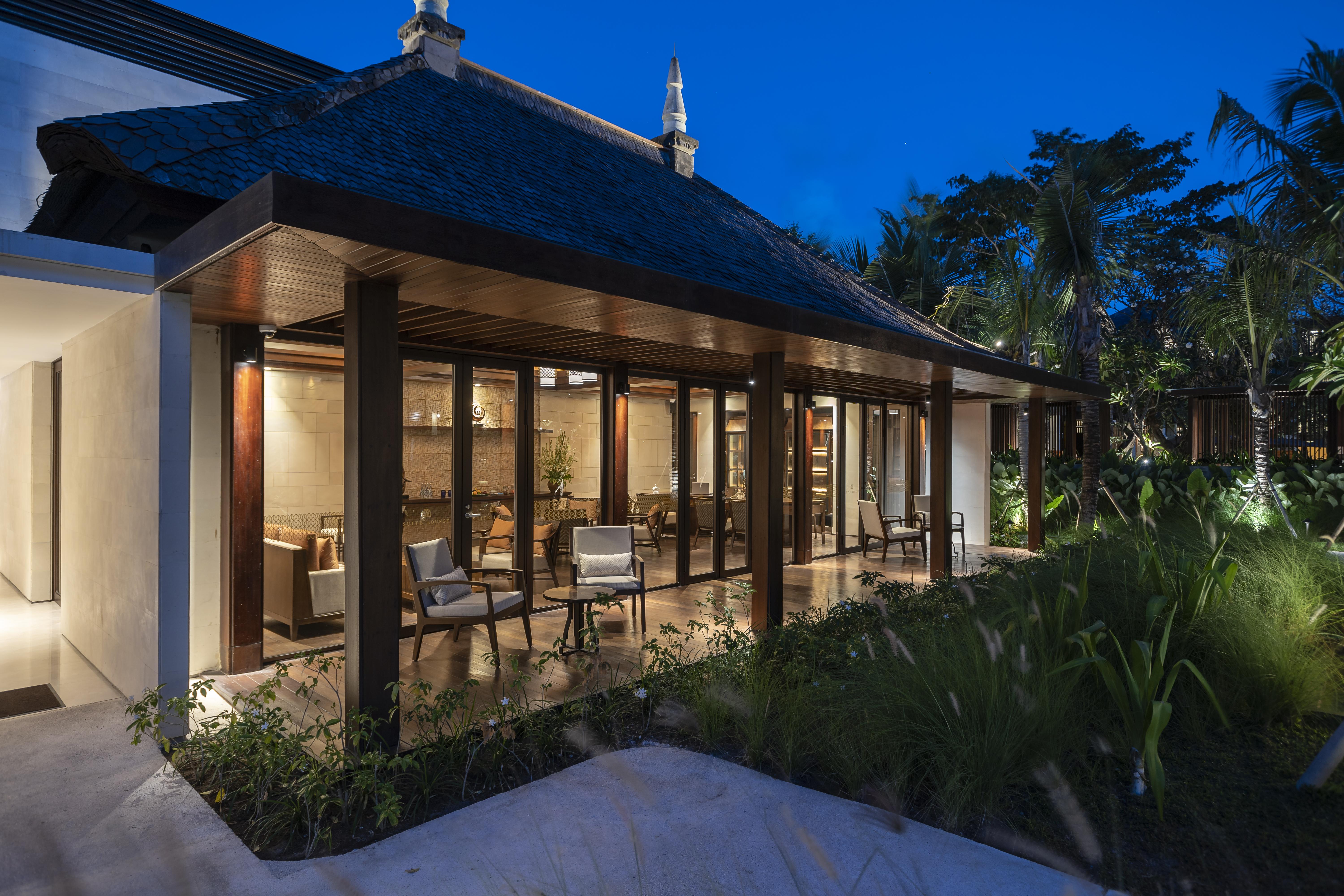 קוטה לומבוק Ramayana Suites And Resort מראה חיצוני תמונה The Beach Club at The Standard, Hua Hin
