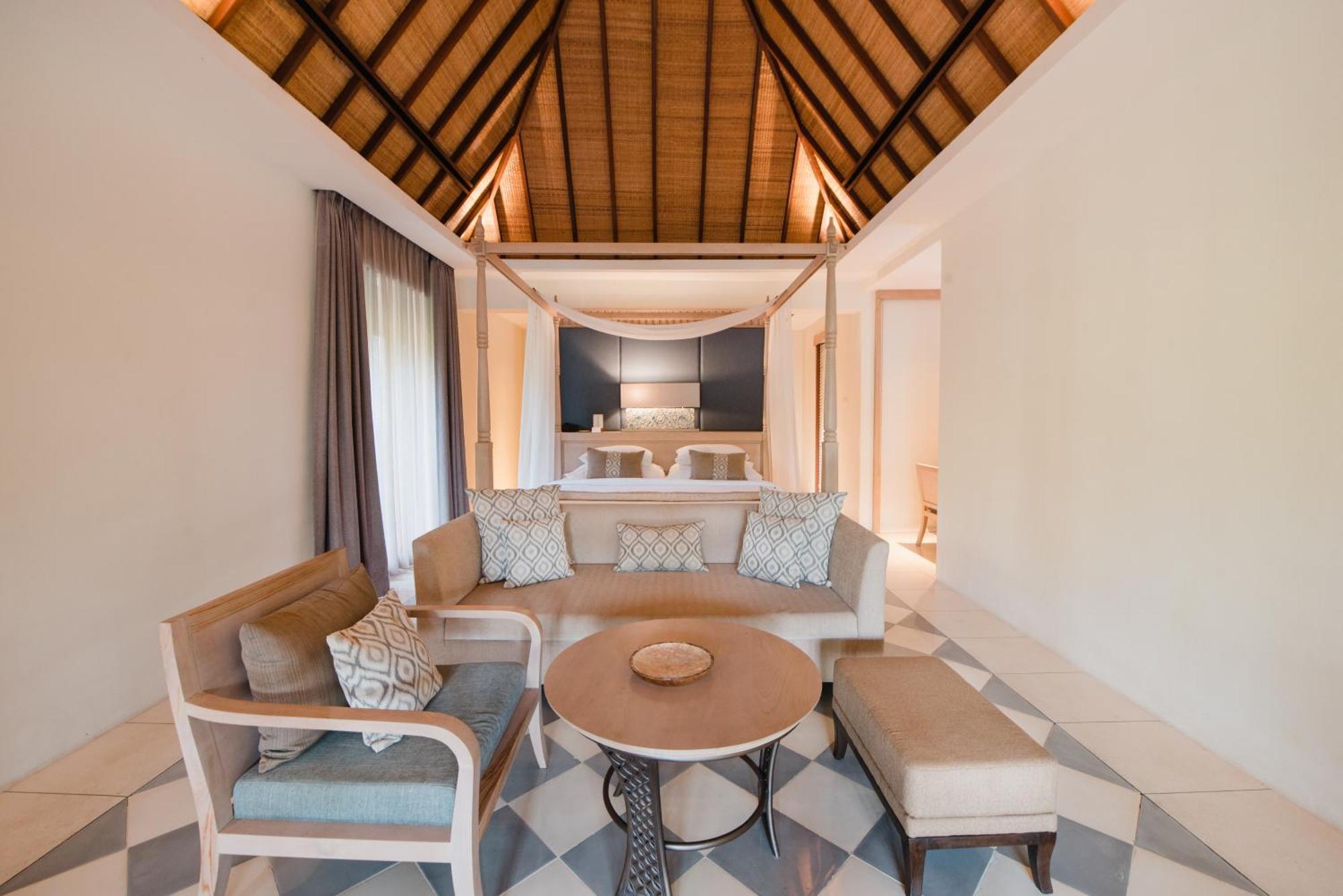 קוטה לומבוק Ramayana Suites And Resort מראה חיצוני תמונה Living room of a villa