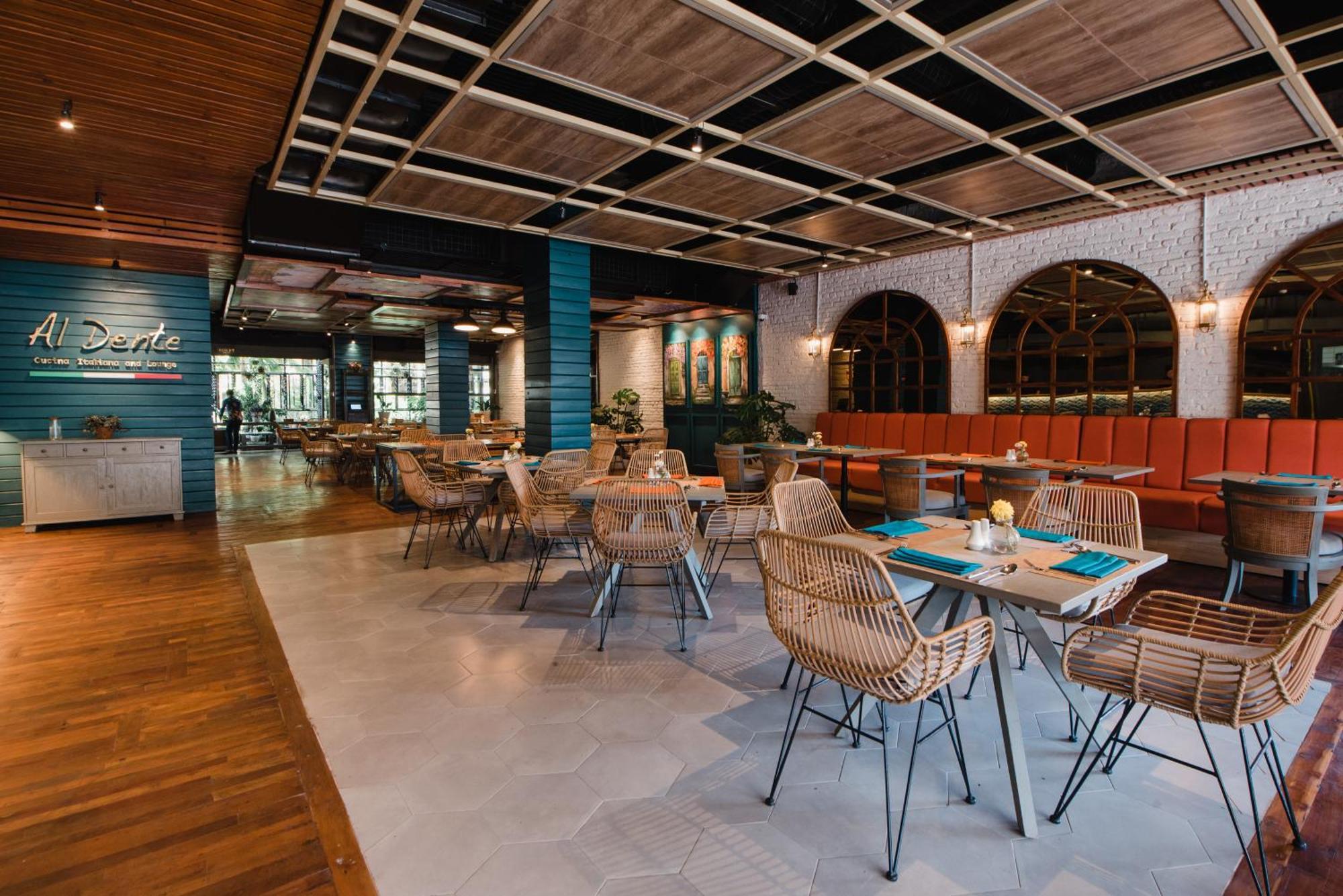 קוטה לומבוק Ramayana Suites And Resort מראה חיצוני תמונה The interior of the restaurant