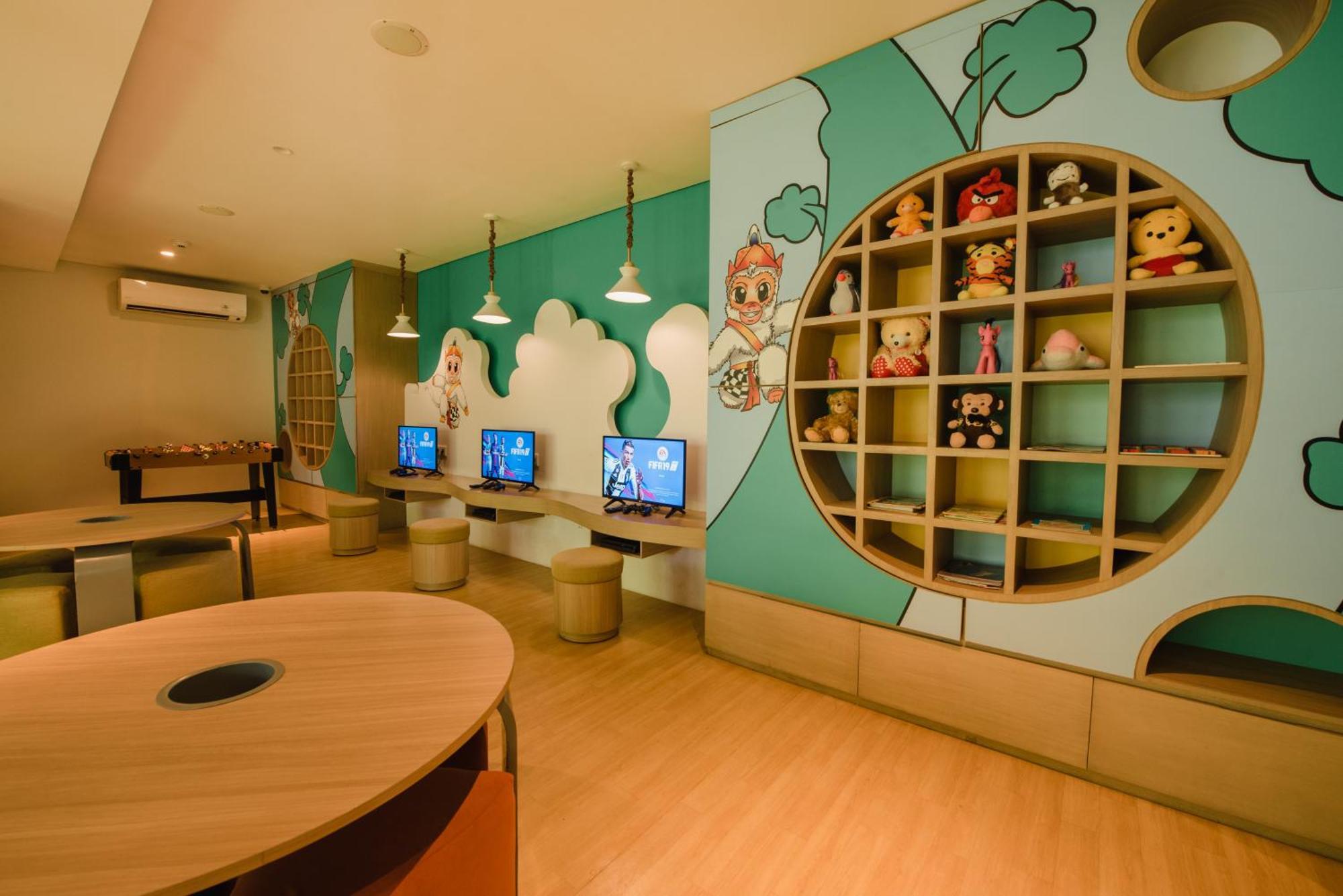 קוטה לומבוק Ramayana Suites And Resort מראה חיצוני תמונה The Children's Library