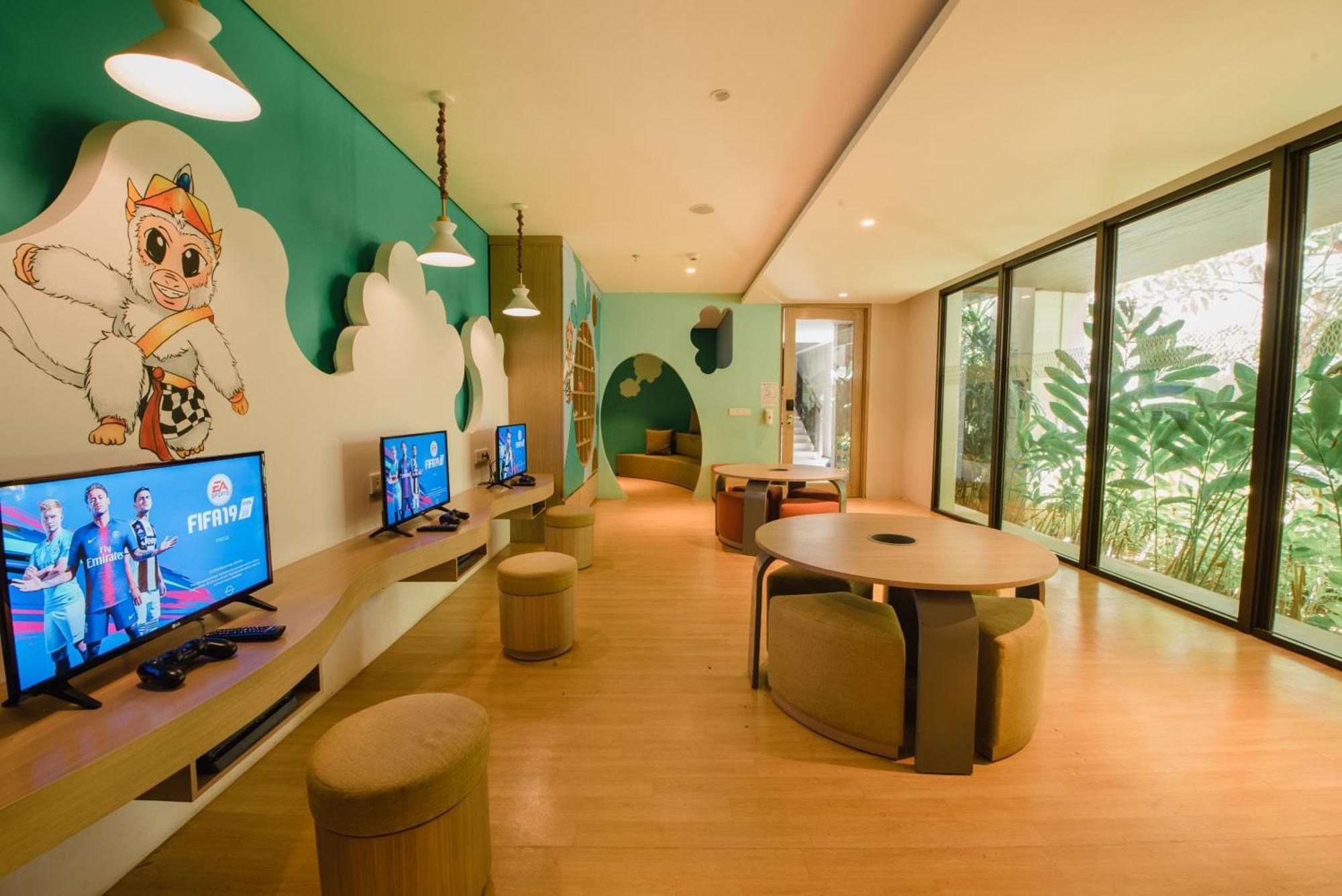 קוטה לומבוק Ramayana Suites And Resort מראה חיצוני תמונה The computer room at the resort